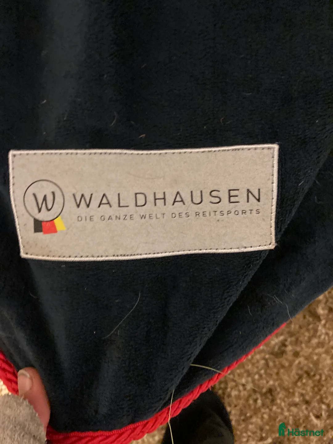 Täcken hästutrustning till salu: Blått fleece täcke  i Alnö - Annons 5