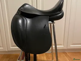 Sadlar hästutrustning Lippo Rivello Doma 15,5” - Annons 4