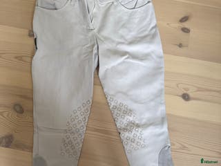 Ridbyxor ryttarutrustning till salu: CT vita ridbyxor IT 42, EU 38 i Lund - Annons 2