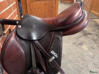 Sadlar hästutrustning till salu: CWD 2G hoppsadel i Nässjö - Annons 3