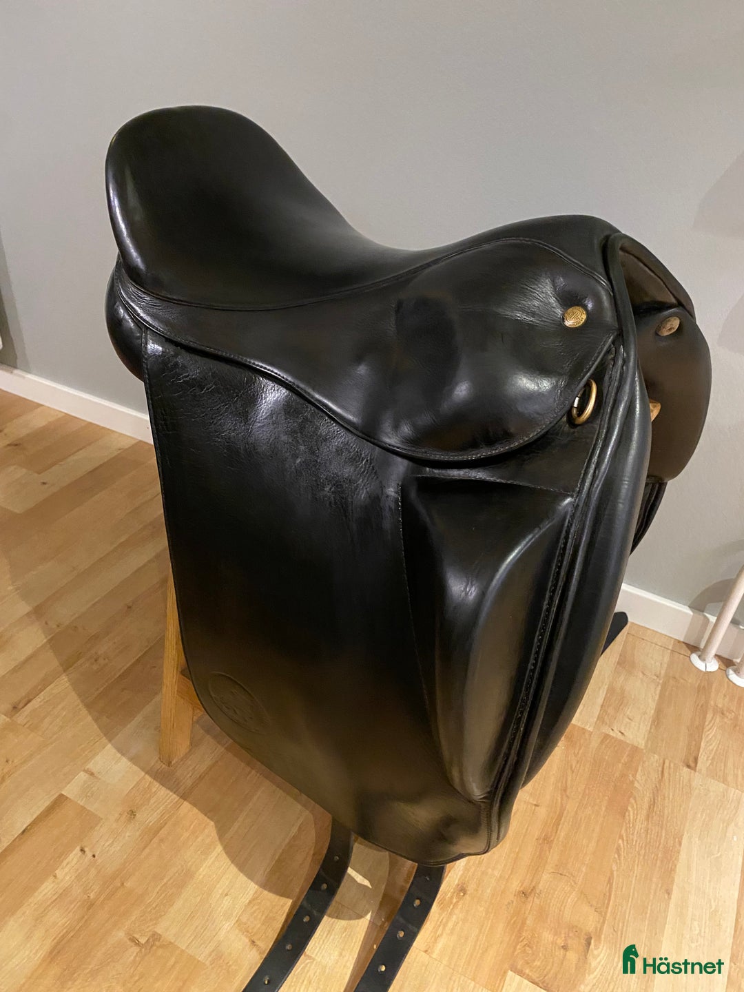 Sadlar hästutrustning till salu: Draupnir 17,5 i fint skick  i Motala - Annons 4