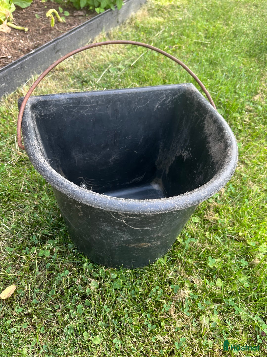 Övrig Hästutrustning hästutrustning till salu: Hink med plan sida i Mariestad - Annons 4