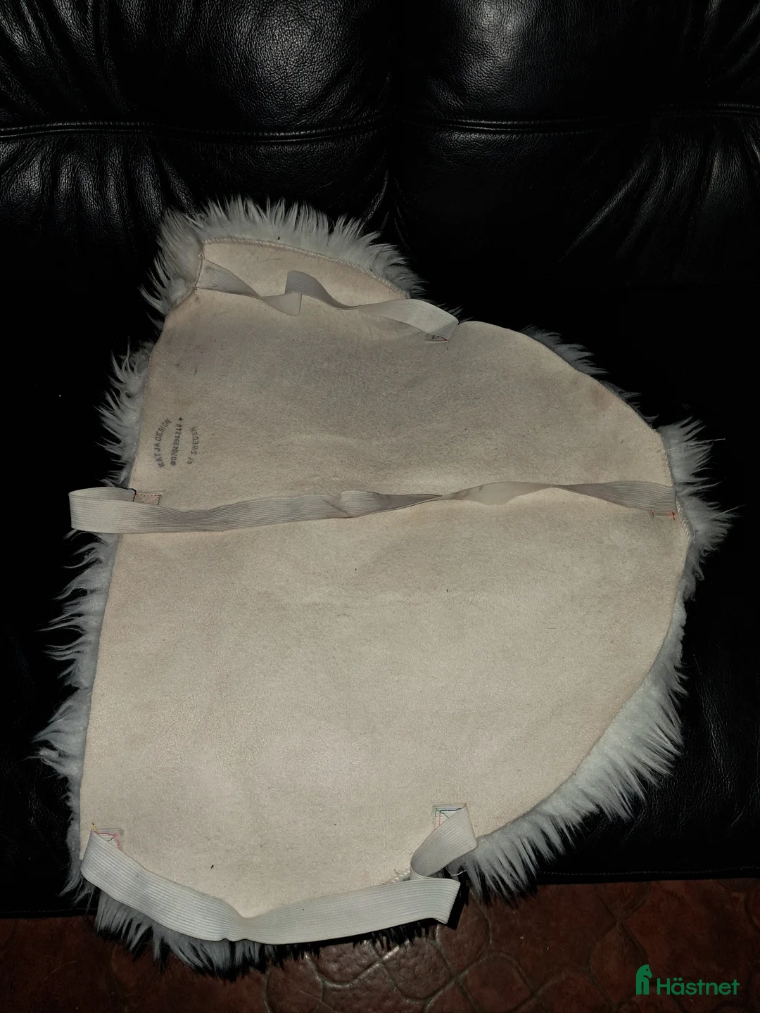 Sadeltillbehör hästutrustning till salu: Rumpvärmare  i Storfors - Annons 2