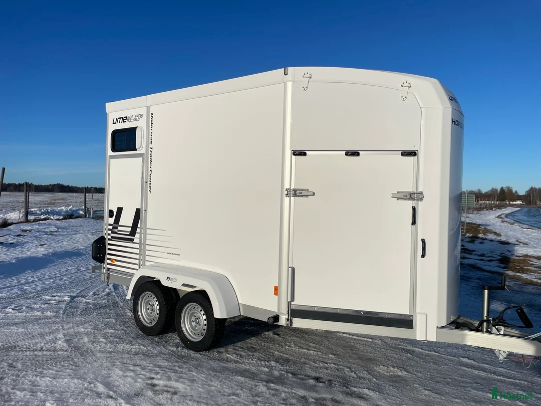 Hästtransporter  fordon & transport till salu: UME B50 - Baklängesvagnen med stuteri! - Annons 2