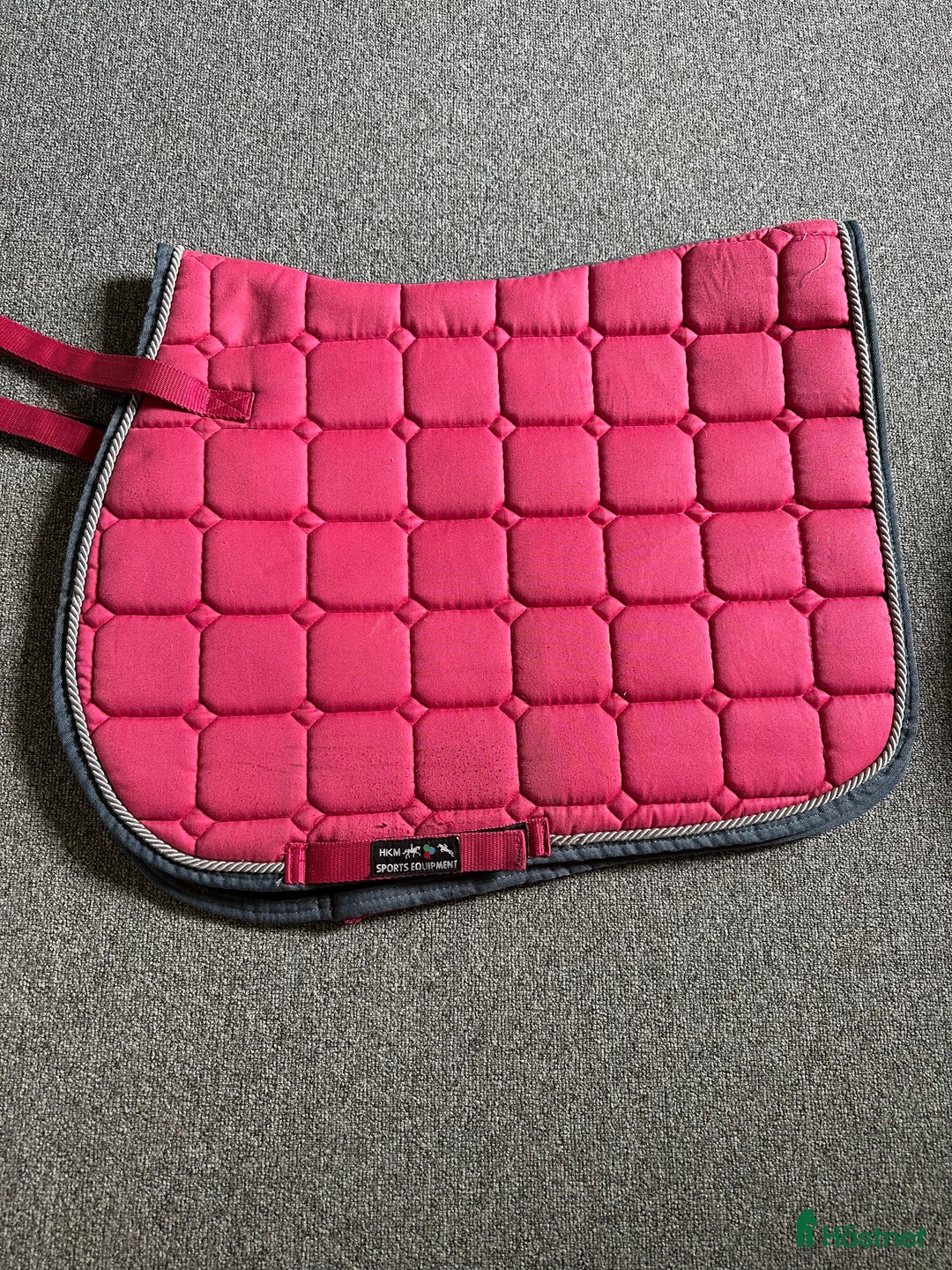 Schabrak & Vojlockar hästutrustning till salu: Rosa schabrak  i Lerum - Annons 1