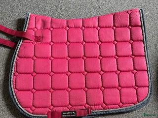 Schabrak & Vojlockar hästutrustning till salu: Rosa schabrak i Lerum - Annons 4