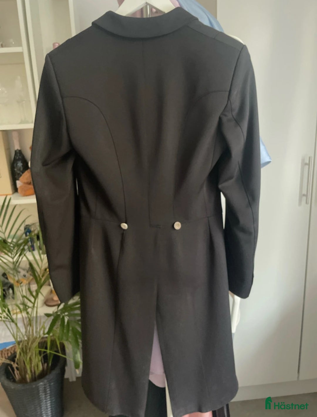 Jackor & Kavajer ryttarutrustning till salu: Dressyrfrack stl 36 i Stockholm - Annons 2