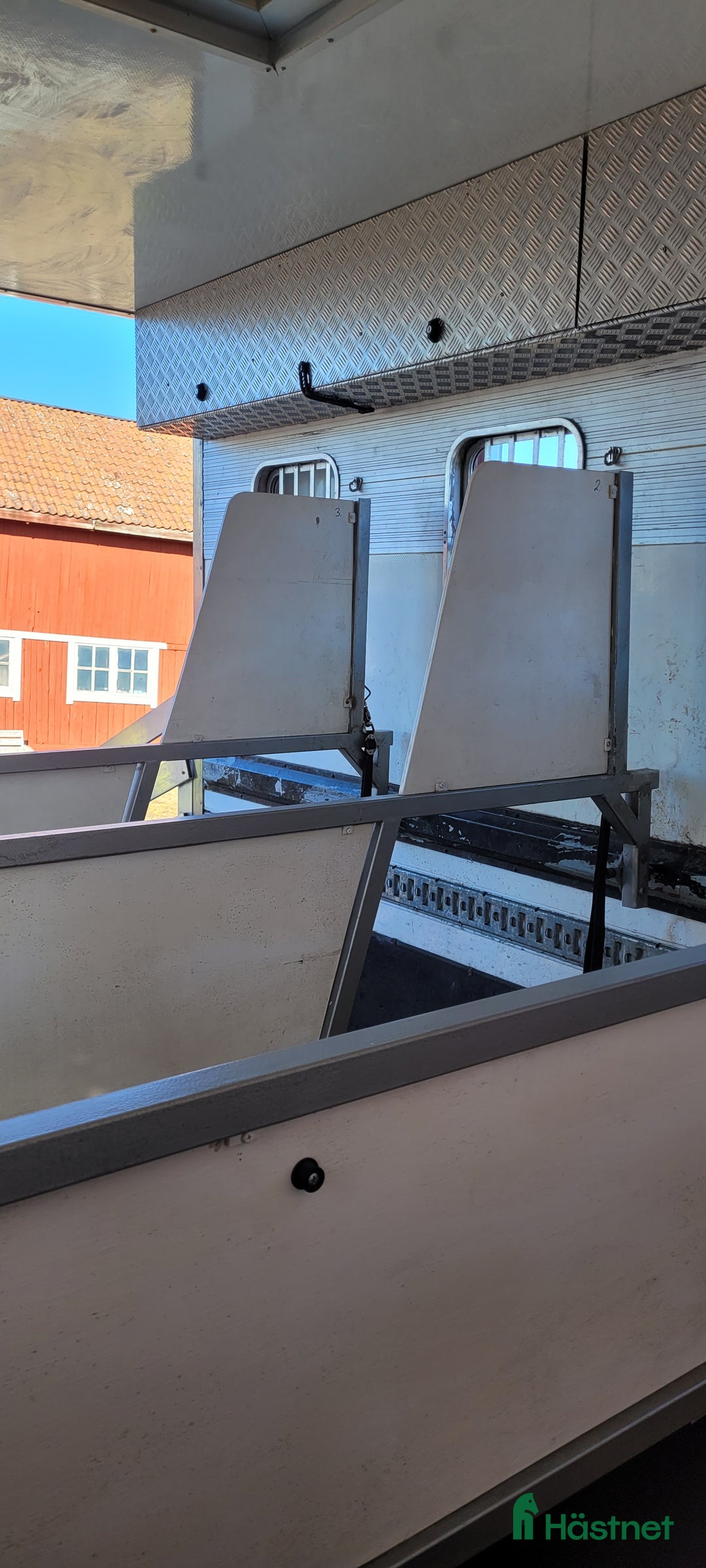 Hästlastbilar  fordon & transport till salu: 4 hästars lastbil  i Enköping - Bild 4