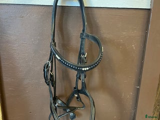 Träns hästutrustning till salu: Fint träns i Bollebygd - Annons 1