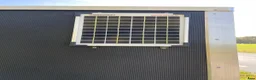 Stallinredning, stängsel & gård övrig utrustning till salu: Solcellsdriven Höautomat för Hästar / HayBot Pro - Annons 7