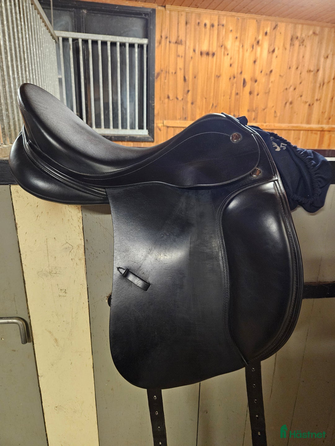 Sadlar hästutrustning till salu: Prestige lucky dressyr i Vessigebro - Annons 1