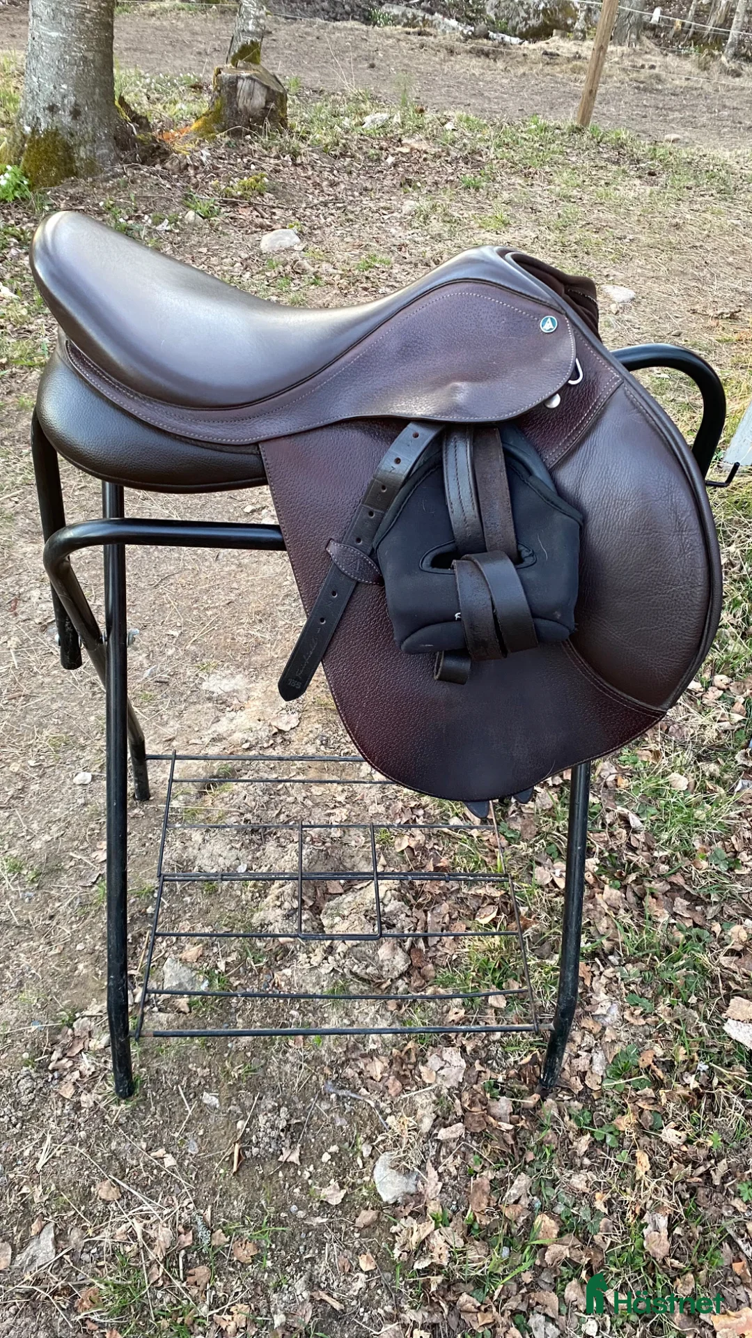 Sadlar hästutrustning till salu: Välskött Bates Arena  i Sunne - Annons 1