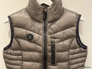 Jackor & Kavajer ryttarutrustning till salu: Ny Uhip Väst 365 - Annons 2