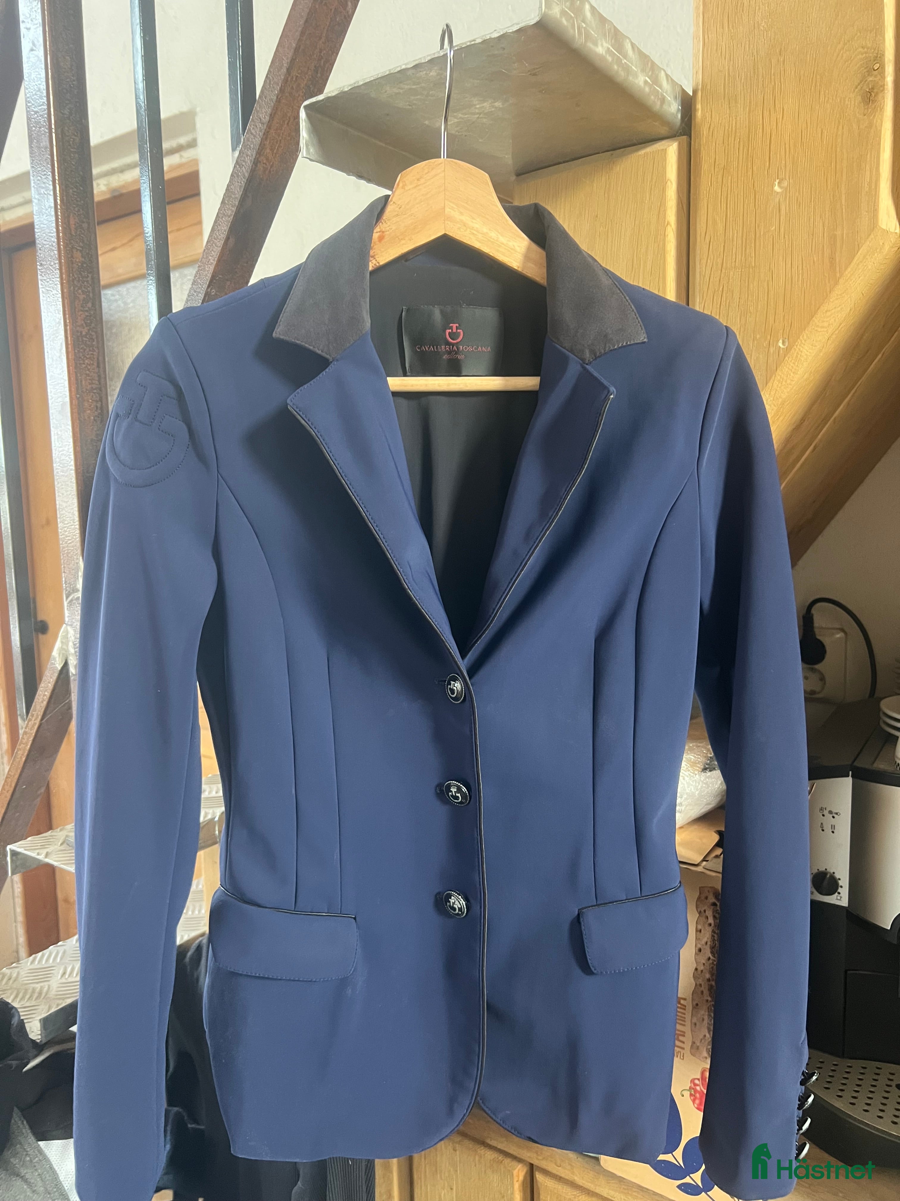 Jackor & Kavajer ryttarutrustning till salu: Cavallera Toscana kavaj i Staffanstorp - Annons 10