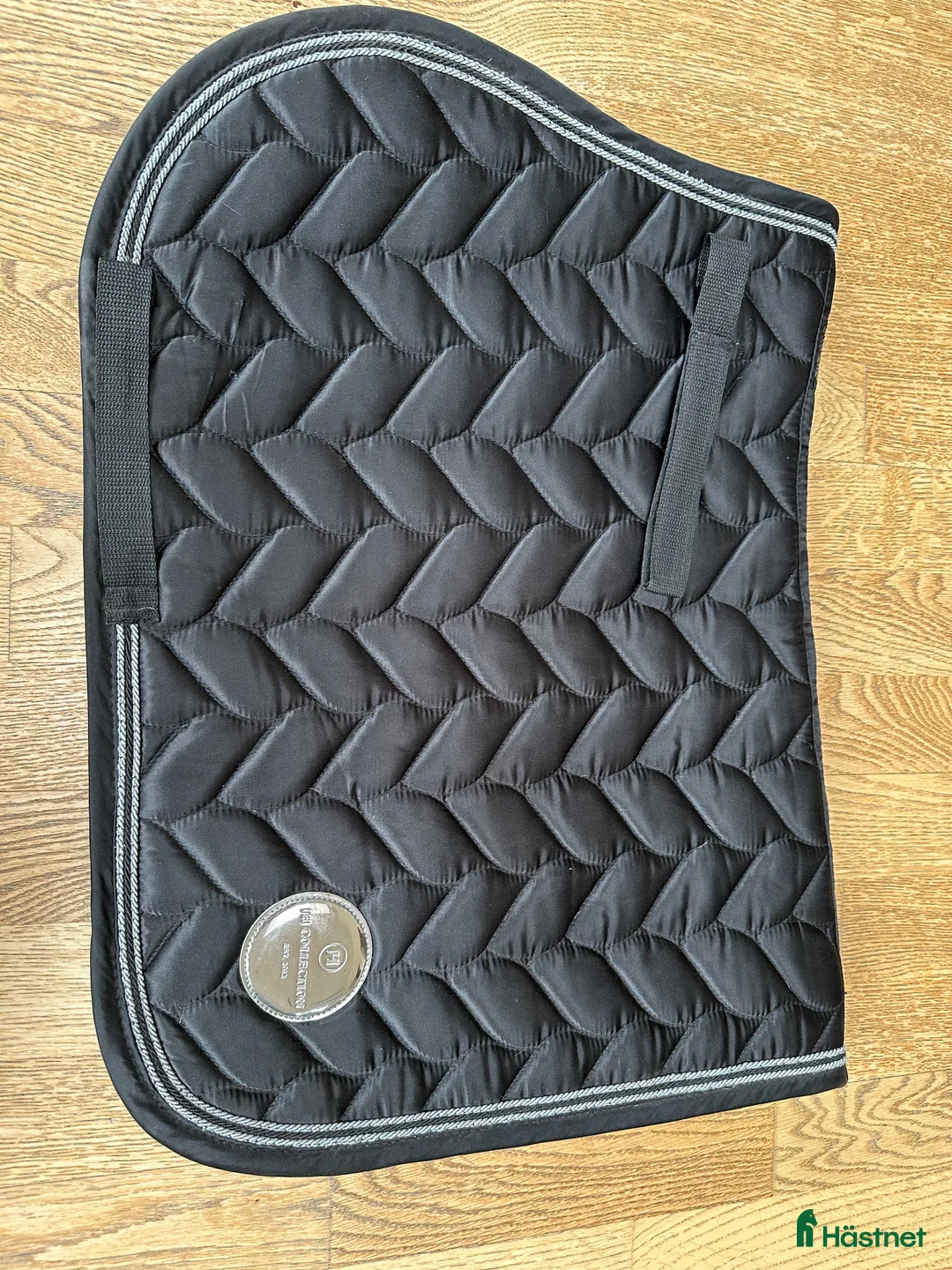 Schabrak & Vojlockar hästutrustning till salu: ⭐️ lite olika schabrak ⭐️ - Annons 1