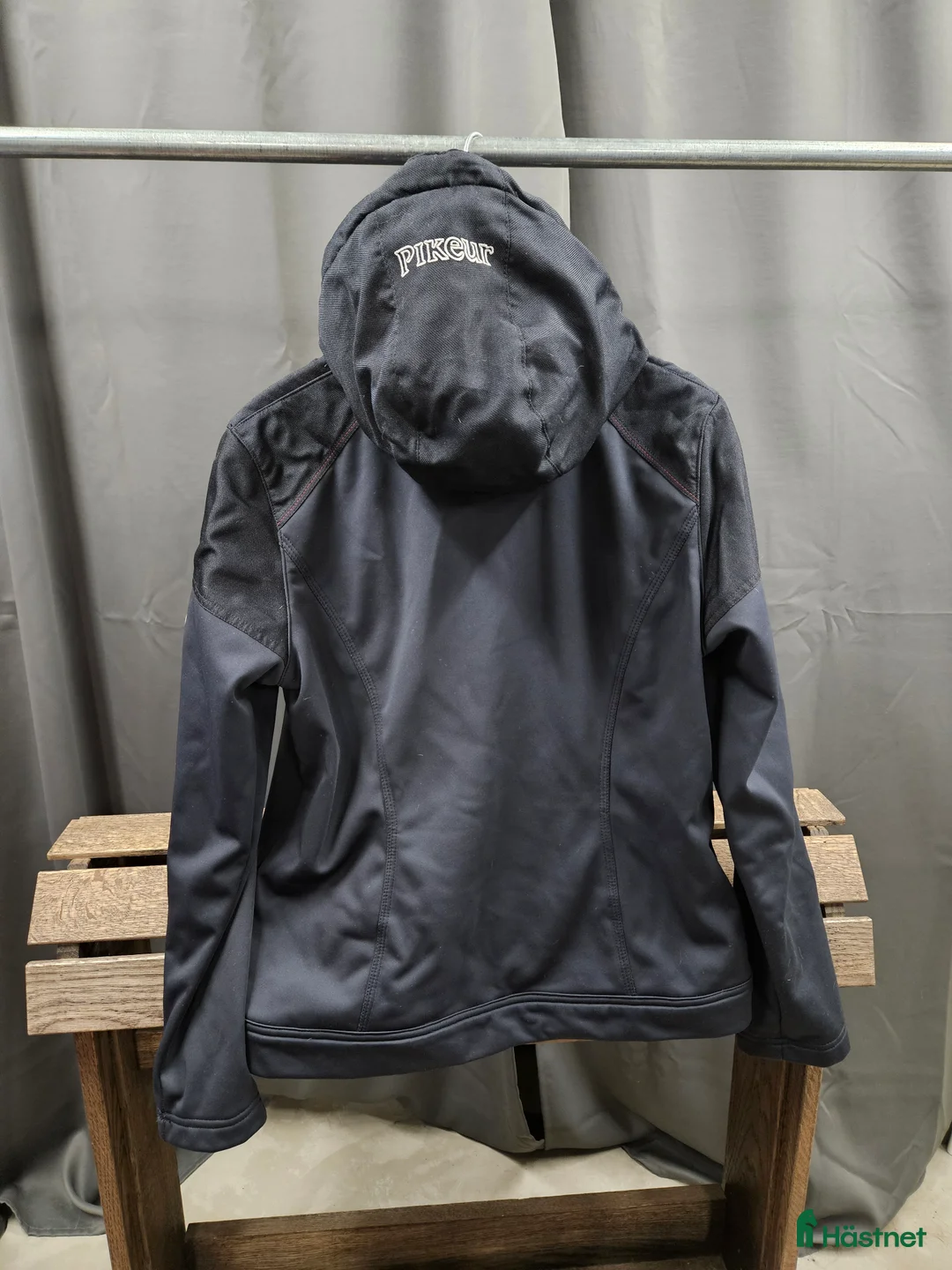 Jackor & Kavajer ryttarutrustning till salu: Jacka, 44, Pikeur i Gällivare - Annons 2