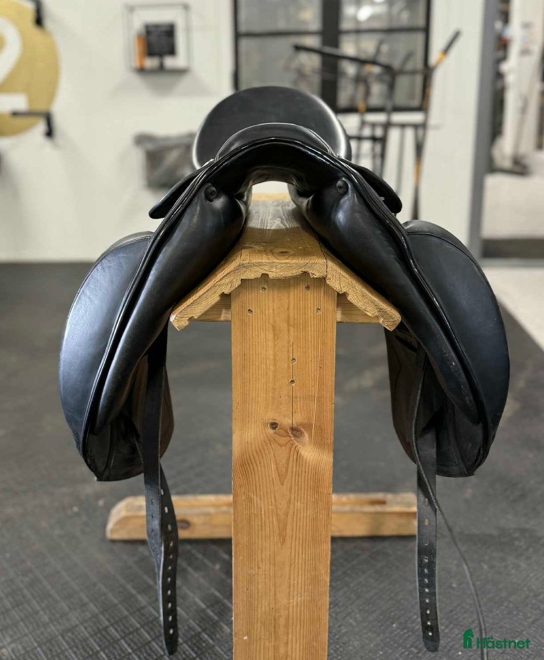 Sadlar hästutrustning till salu: REA 35% ErrePlus MO Dressyr 17”2  i Knivsta - Annons 2