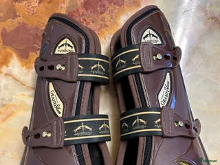 Benskydd hästutrustning till salu: Versus Grand slam benskydd i fint skick. - Annons 12