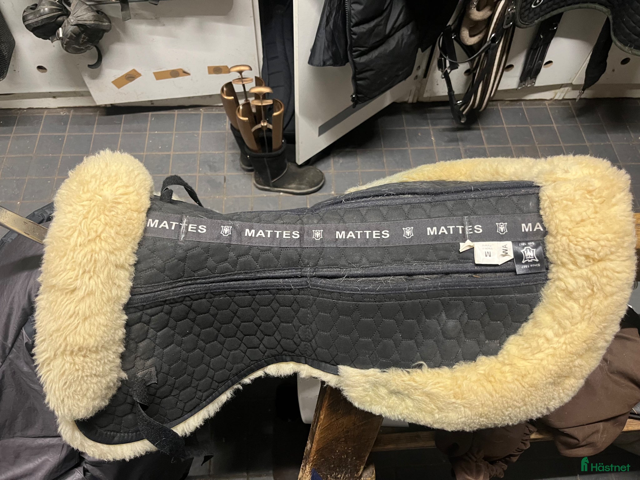 Sadeltillbehör hästutrustning till salu: Mattes pad superFint skick Stl M - Annons 3