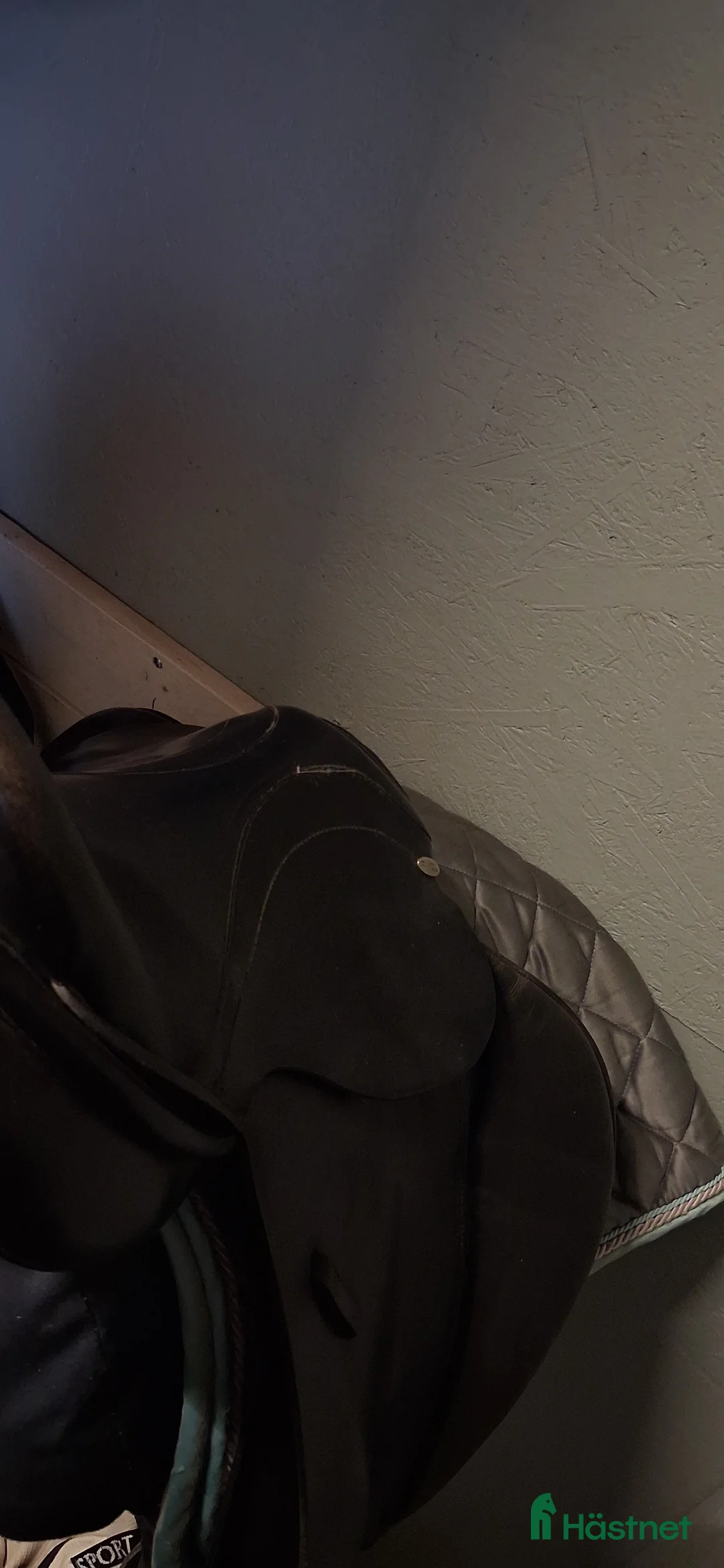 Sadlar hästutrustning till salu: Svart Kentaur Allround sadel - Annons 3