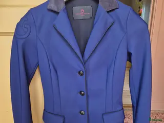 Jackor & Kavajer ryttarutrustning till salu: Toscana kavaj i Sölvesborg - Annons 4