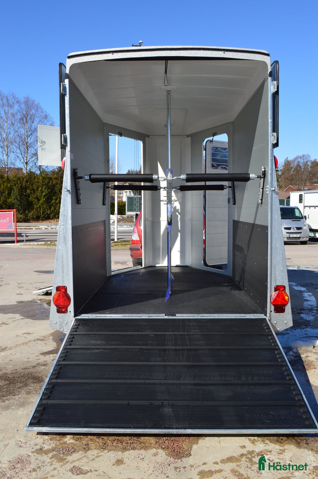 Hästtransporter  fordon & transport till salu: Humbaur Notos 2400 Fronutlastning i Kvicksund - Annons 4