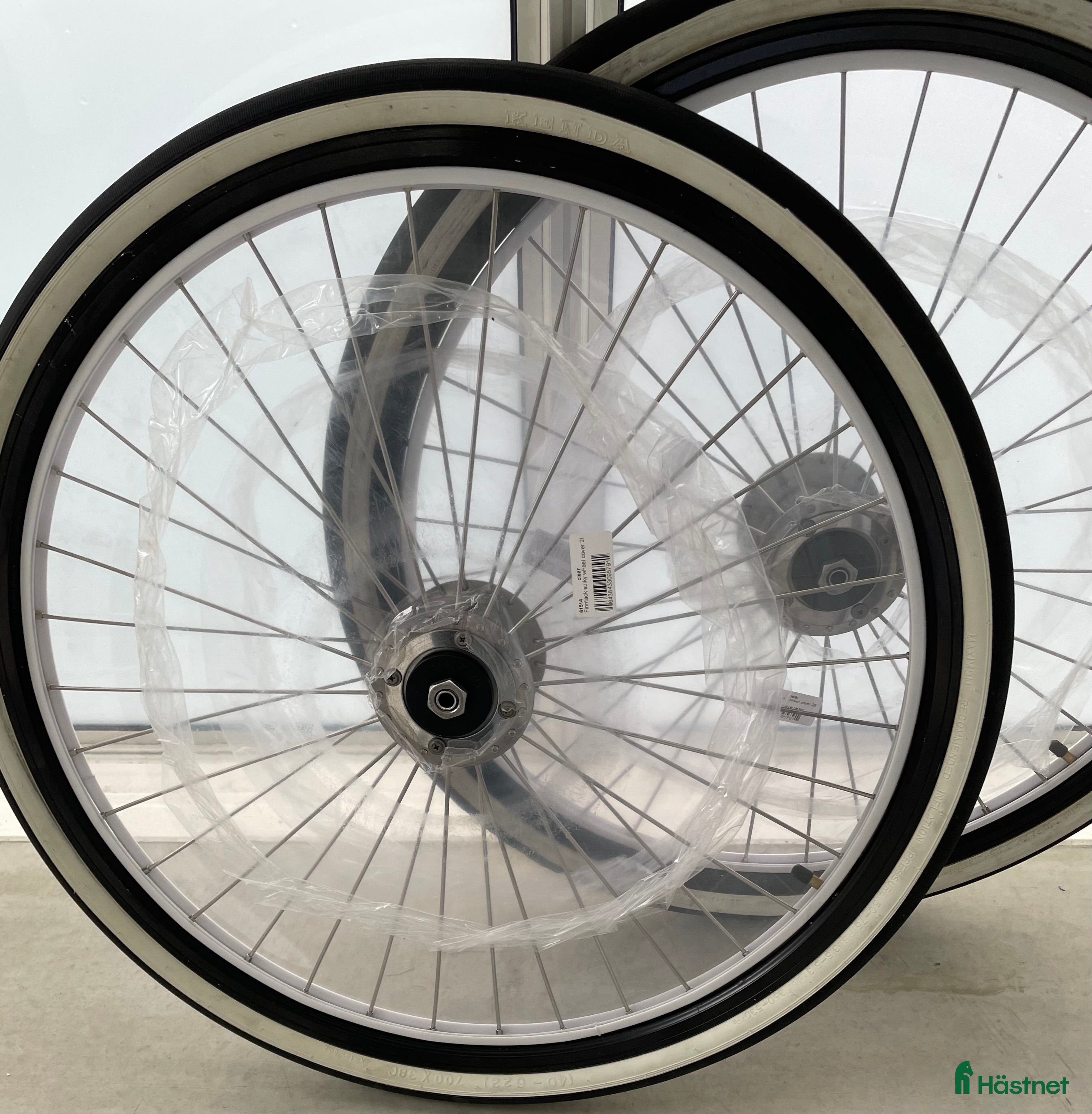 Travsulkys trav till salu: 28” sulkyhjul i nyskick säljes i Täby - Annons 2