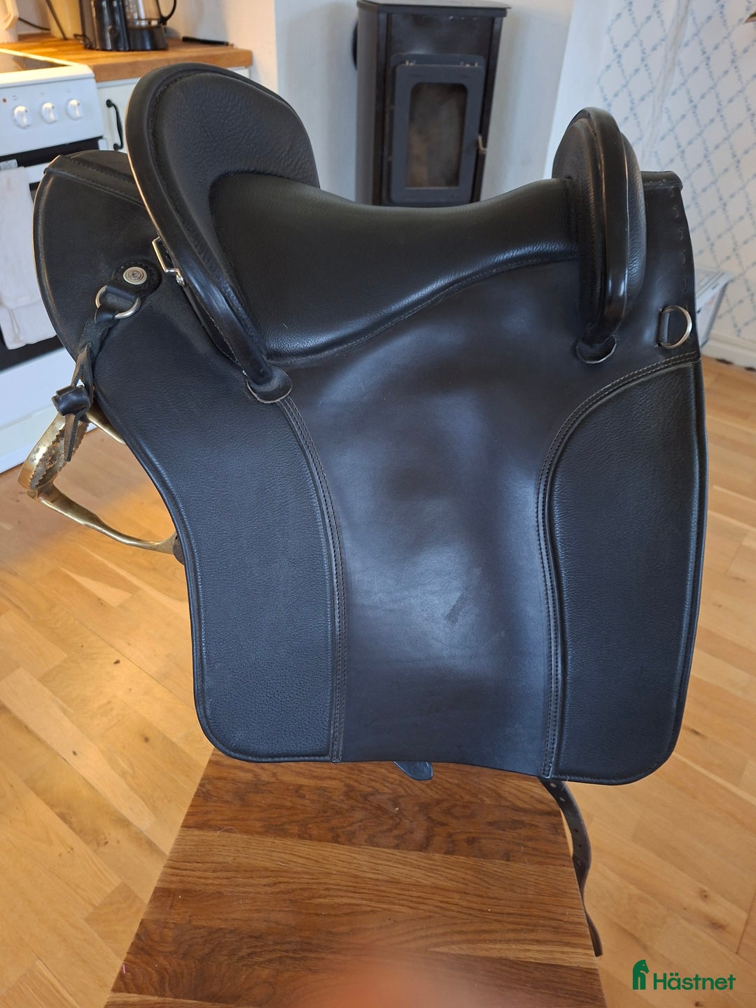 Sadlar hästutrustning till salu: Sadel säljes  i Sidensjö - Annons 1