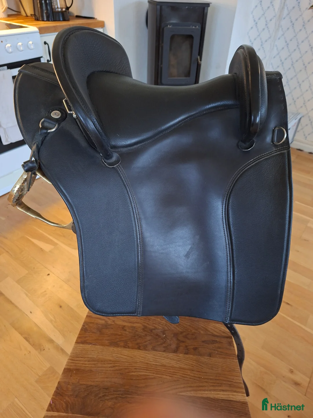 Sadlar hästutrustning till salu: Sadel säljes  i Sidensjö - Annons 1