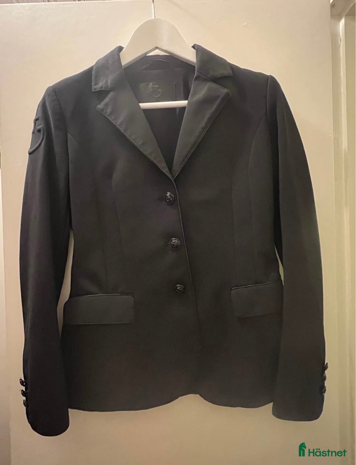 Jackor & Kavajer ryttarutrustning till salu: Cavalleria Toscana GP kavaj - Annons 1