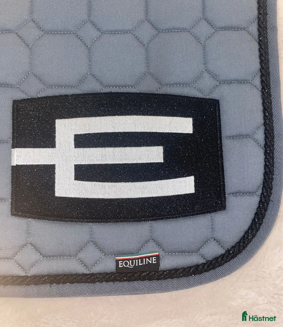 Schabrak & Vojlockar hästutrustning till salu: E-LOGGA EQULINE COB - Annons 1