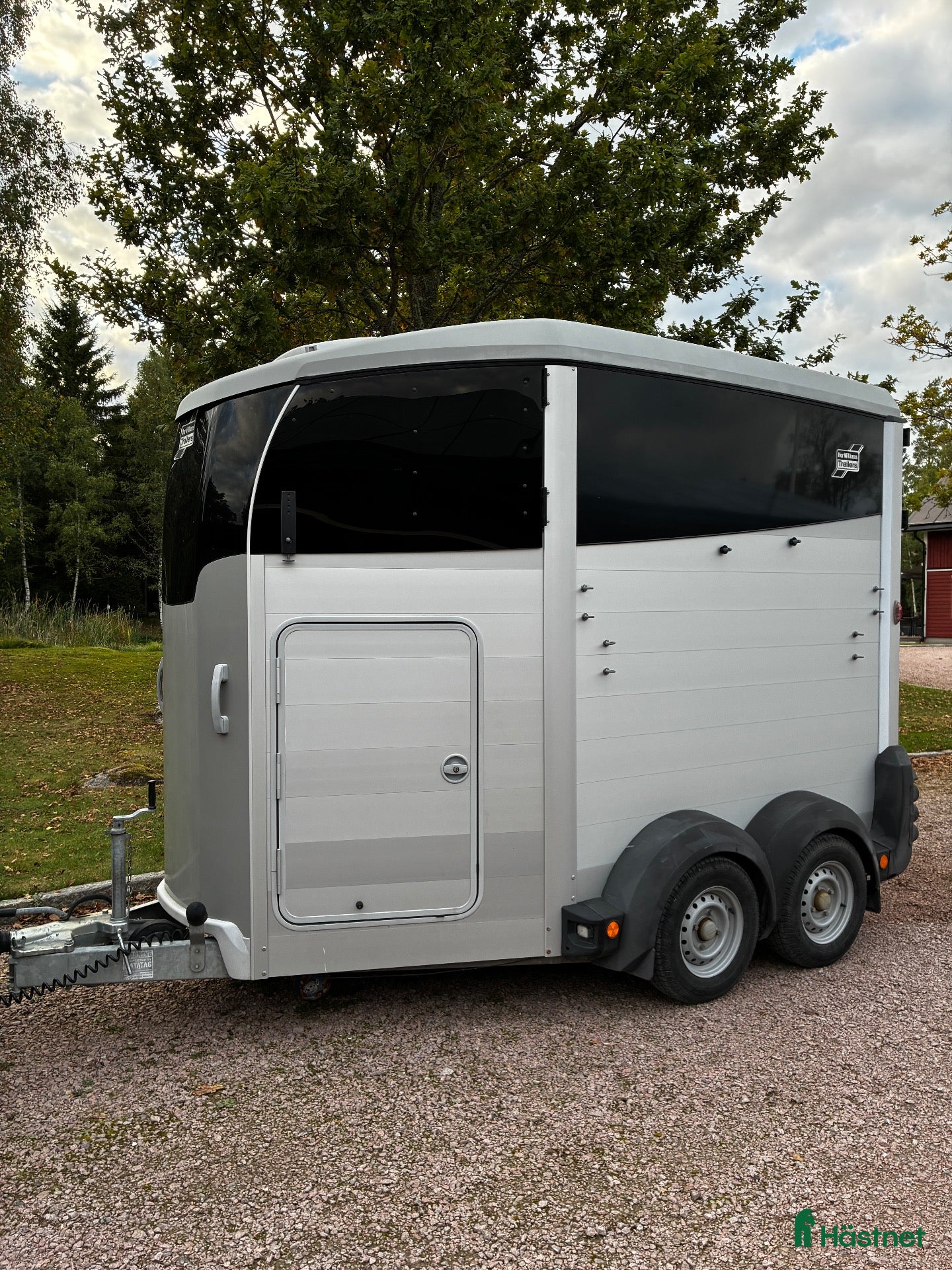 Hästtransporter  fordon & transport till salu: Stadigt och funktionellt släp - Annons 2
