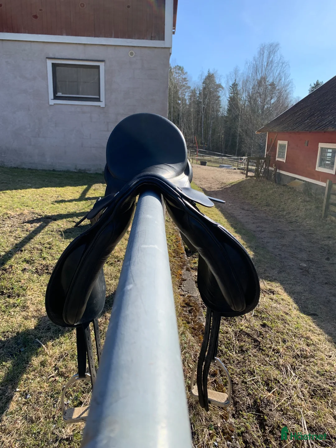 Sadlar hästutrustning till salu: Fin dressyrsadel  i Åkersberga - Annons 2