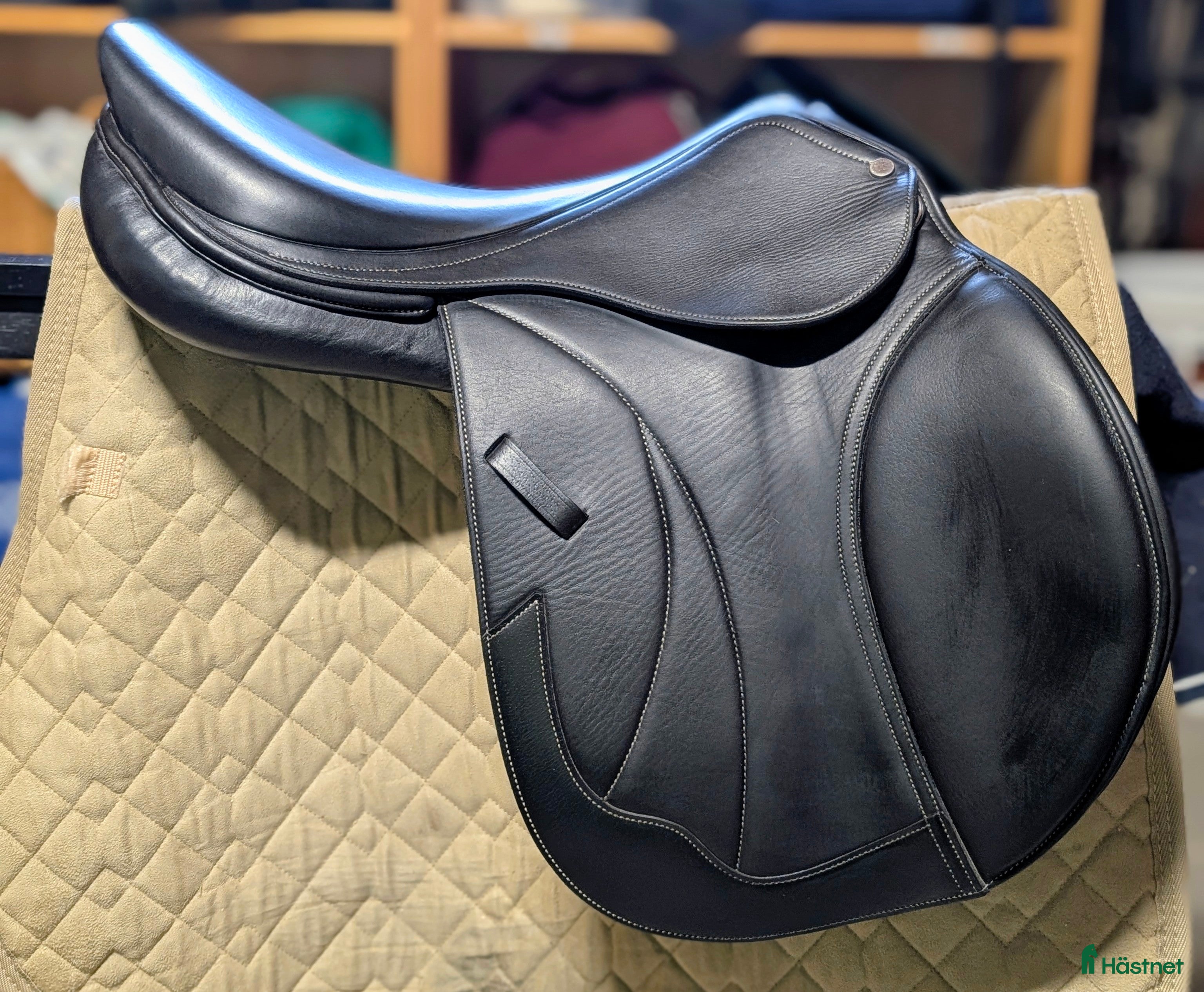 Sadlar hästutrustning Hoppsadel i kalvskinn  - Annons 1