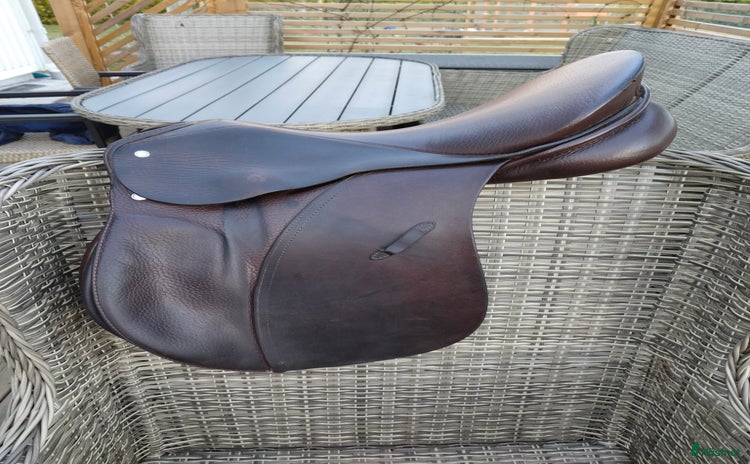 Sadlar hästutrustning till salu i Ljungbyholm - Annons 9