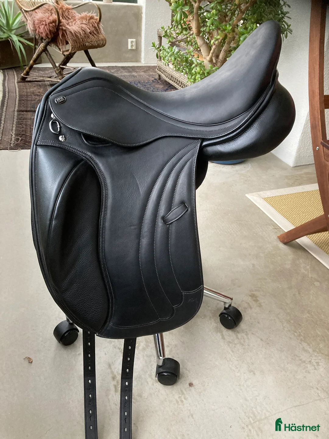 Sadlar hästutrustning till salu: Oanvänd PDS dressyrsadel i Värmdö - Annons 3