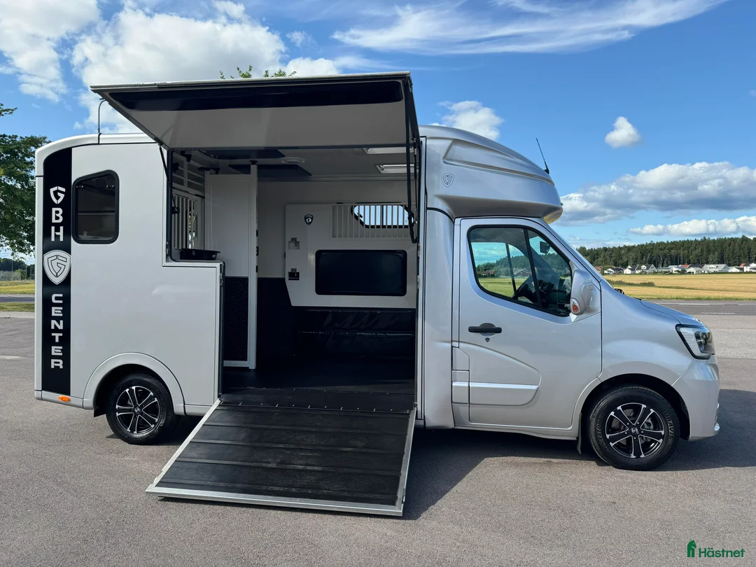 Hästlastbilar  fordon & transport till salu: PARAGAN EQUISTAR 3XL  i Köping - Annons 4