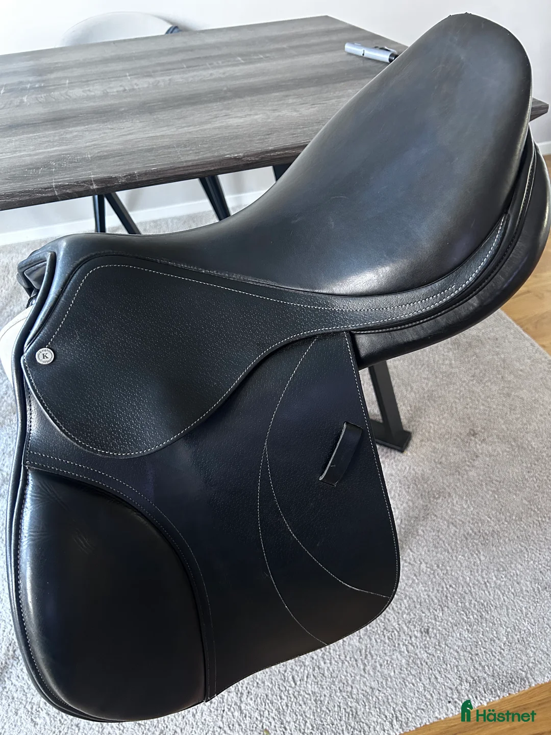Sadlar hästutrustning till salu: Knights Siddhant hoppsadel i Varberg - Annons 1