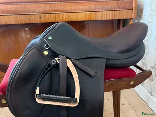 Sadlar hästutrustning Prestige Roma Jump hoppsadel i Västerås - Annons 3