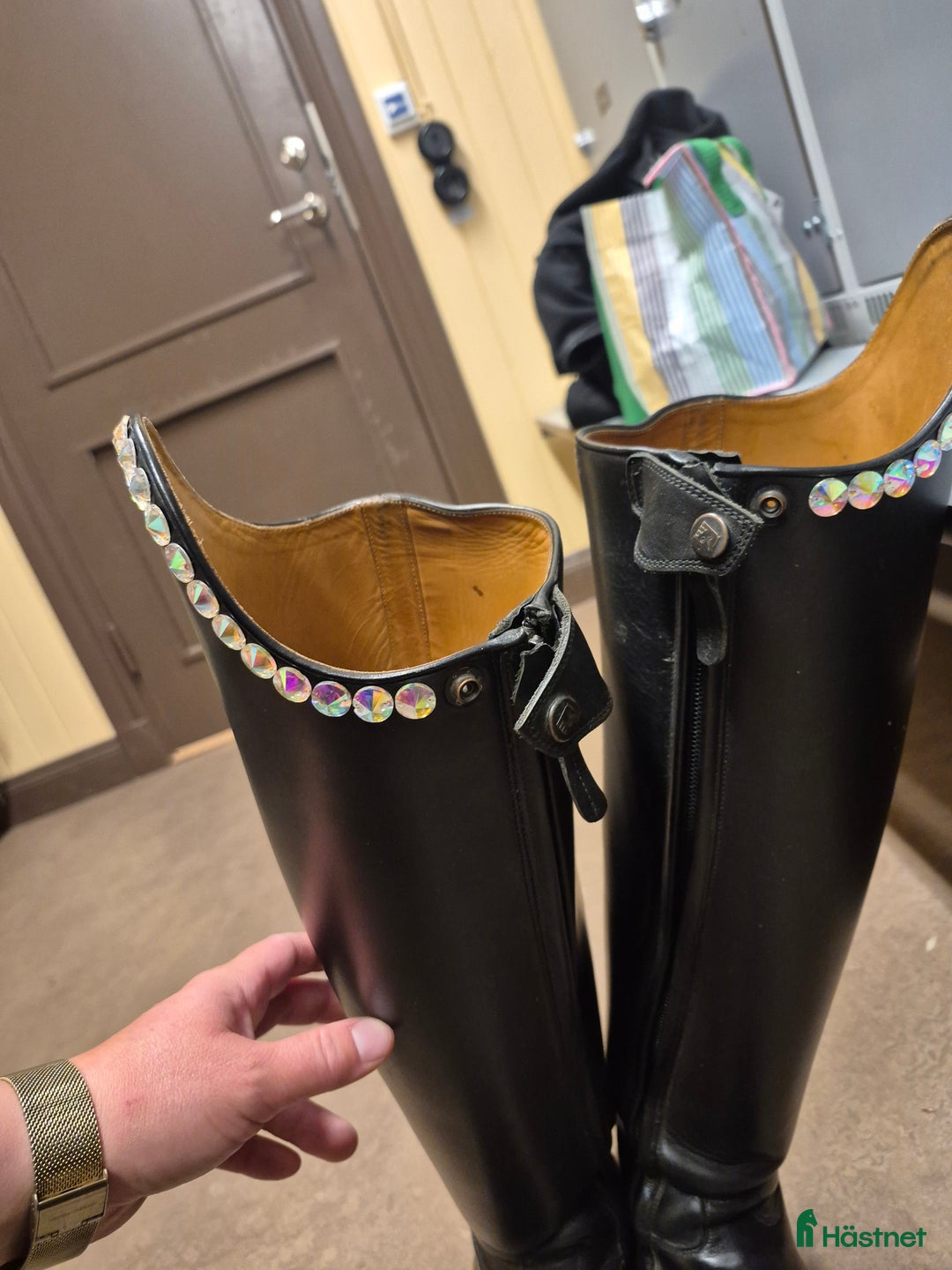 Ridstövlar ryttarutrustning till salu: Dressyrstövlar med extra allt i Kungsängen - Annons 4