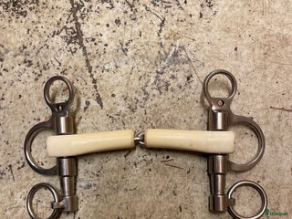 Bett hästutrustning till salu: Winderen pelham i Tumba - Annons 2