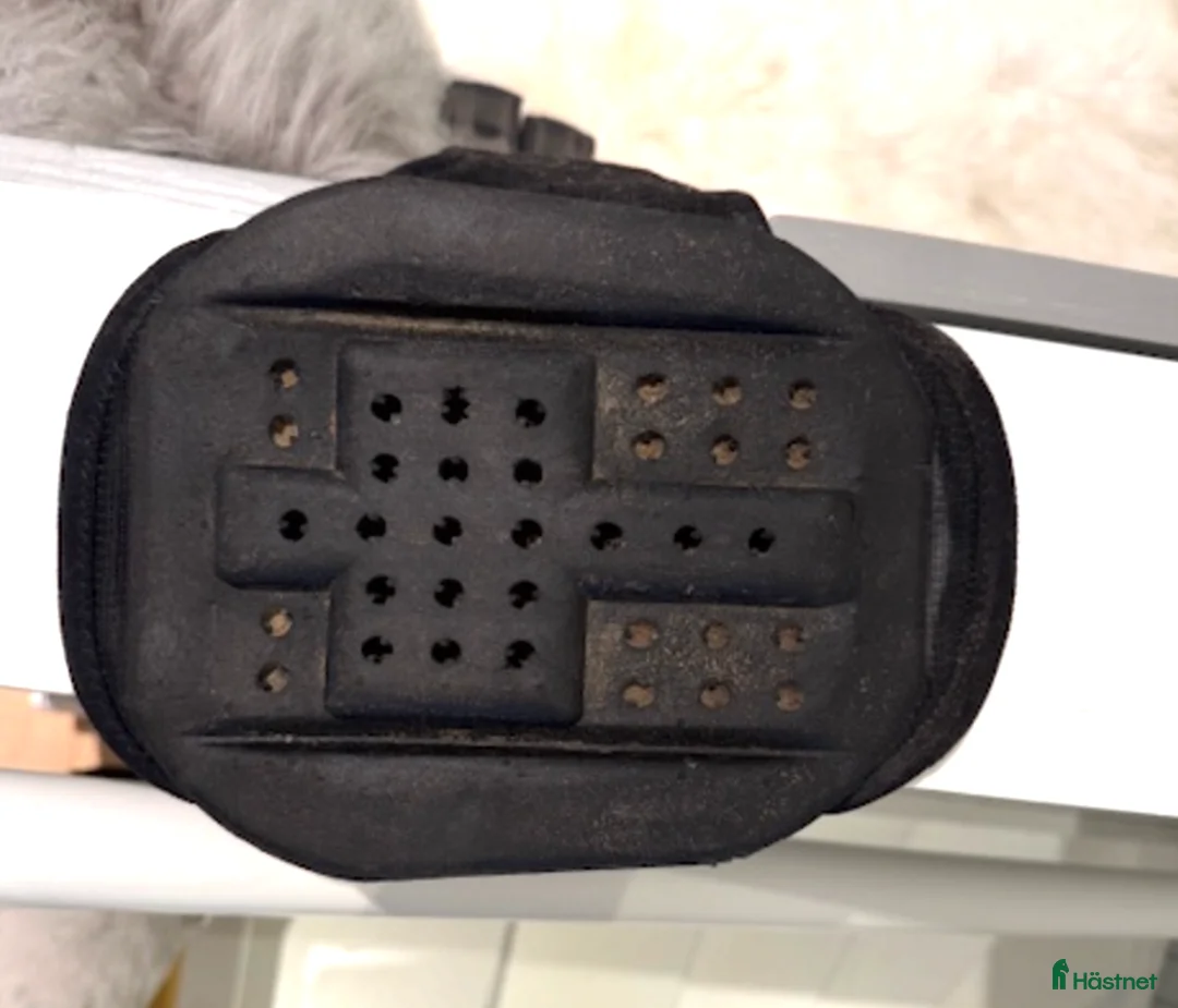 Sadeltillbehör hästutrustning till salu: Eric Le Tixerant Sadelgjord Hopp - Annons 2