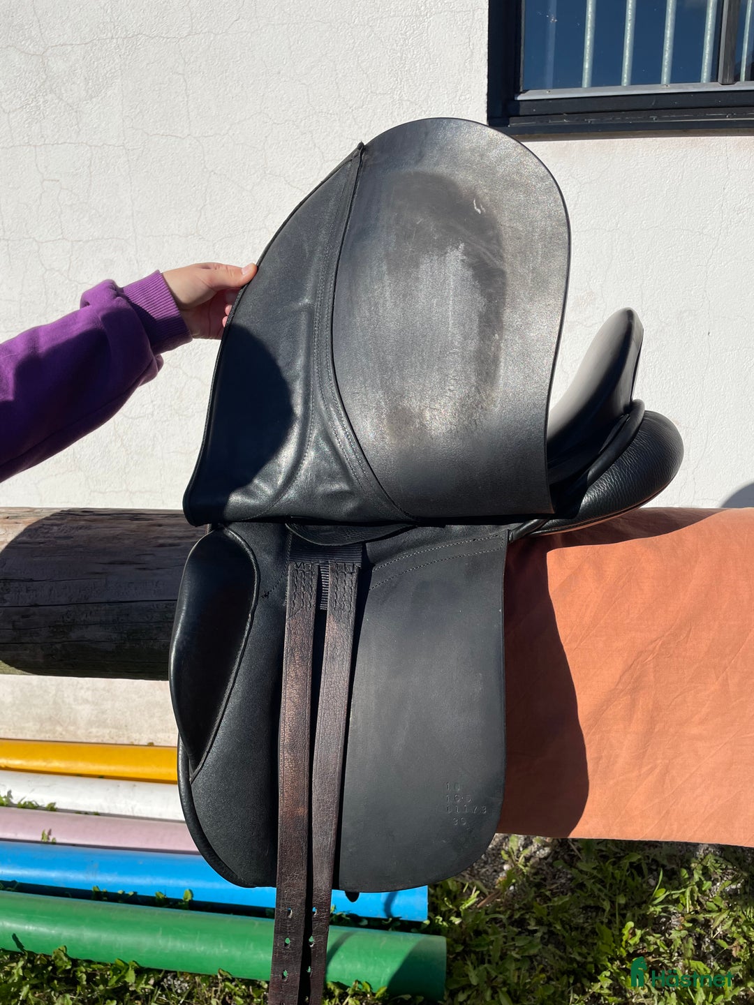 Sadlar hästutrustning till salu: Dressyrsadel i mycket fint skick  i Sala - Annons 2