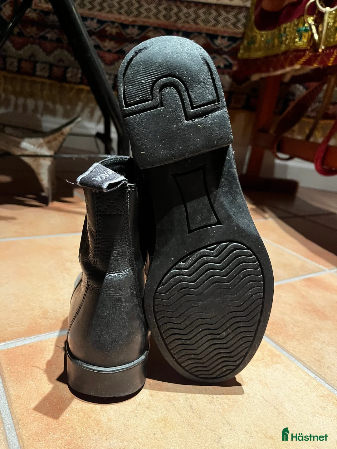 Ridstövlar ryttarutrustning till salu: Svarta Jodphurs i Rättvik - Annons 3