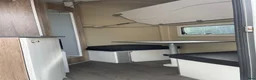 Hästtransporter  fordon & transport till salu:  Begagnad sidolastad trailer med bodel - Annons 3