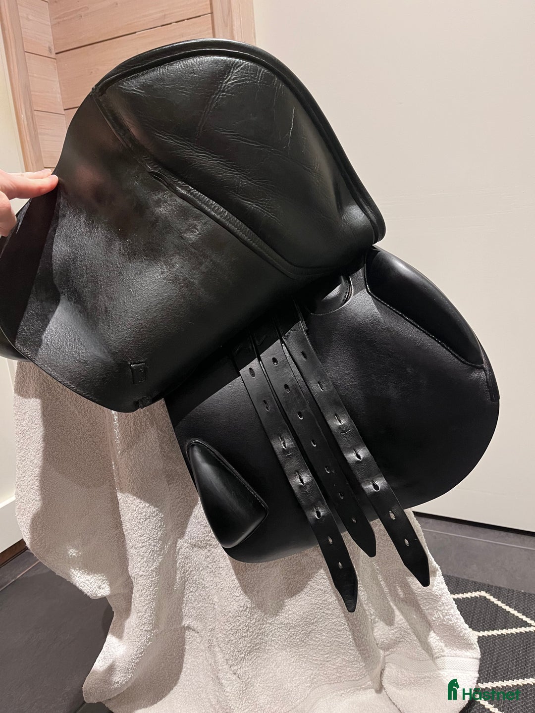 Sadlar hästutrustning till salu: Amerigo dj Hoppsadel svart i Mariefred - Annons 5