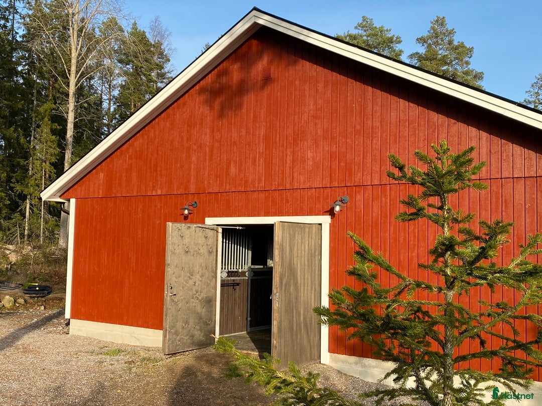  hästgårdar till salu: Charmigt stall i lantlig idyll, vackert renoverat! i Edsbro - Annons 21