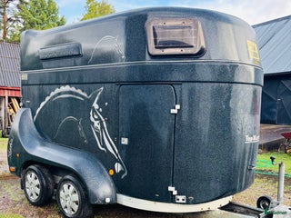 Hästtransporter fordon & transport till salu: Nyrenoverat fantastiskt släp i Lidhult - Annons 1