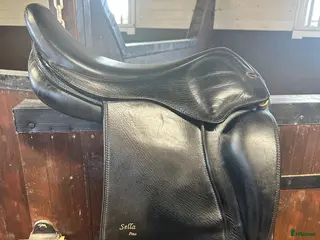 Sadlar hästutrustning Eques Sella plus ullstoppad 17,5 tum - Annons 2