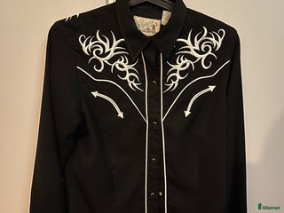 Övrigt Ridkläder ryttarutrustning till salu: Svart skjorta i Karlskoga - Annons 19